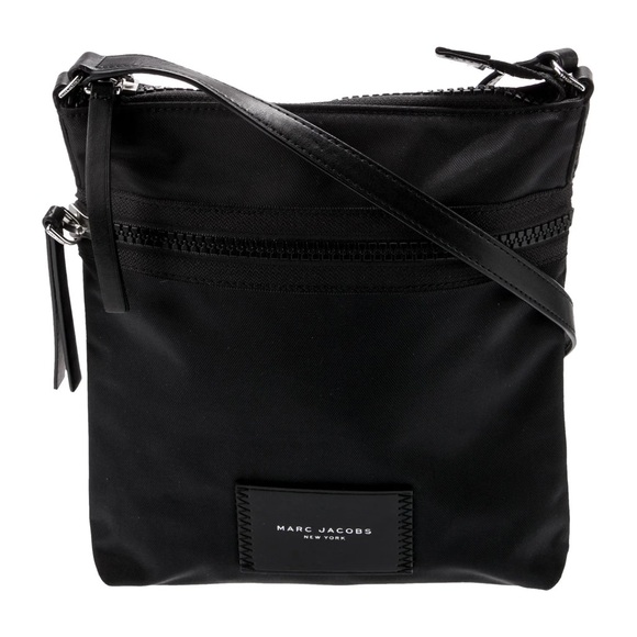 Marc Jacobs Handbags - Marc Jacobs Black Crossbody Nylon Zip Bag